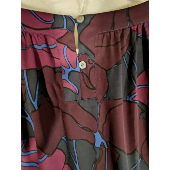 Loft blouse MSRP $59 see Photos For Measurements Polyester Easy Care Bust 44" - Picture 5 of 12